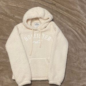 Women’s extra small Hollister, long sleeve hoodie, winter furry